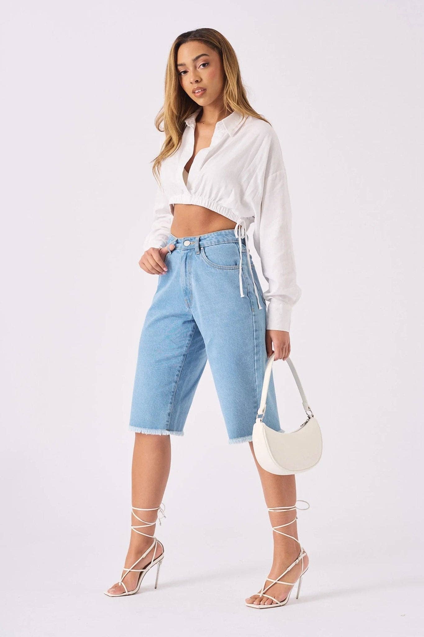 JMOJO UK Limited – Großhandel Shorts – Damen – Elara Longline Denim-Shorts – Hellblaue Waschung2