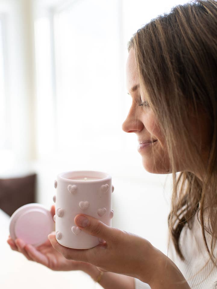 Vela de San Valentín Tarro de Corazones (SIN ARANCELES) para venta al por mayor de Lynn & Liana Designs