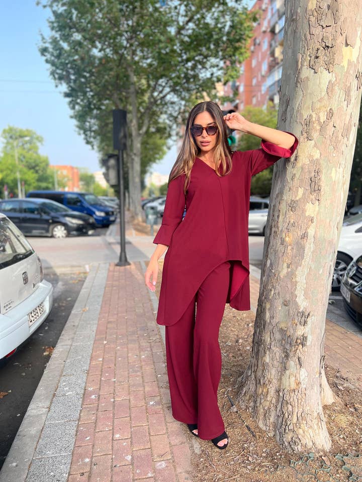 Long tunic and pants set in garnet neocrepe for wholesale by Julie d orleac