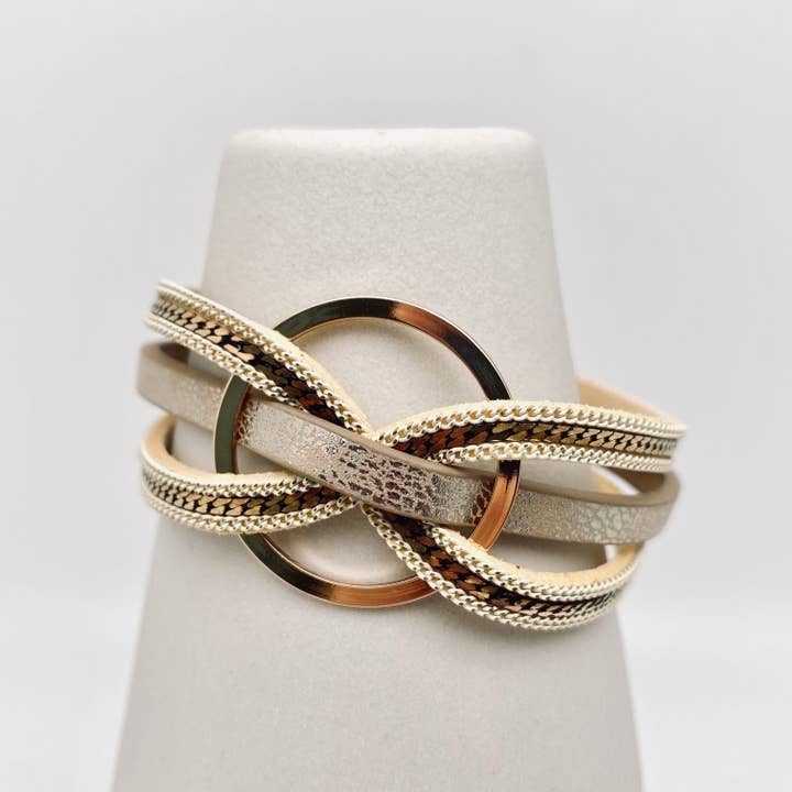 Mio Queena - Wholesale Bangle bracelet - Magnetic Buckle Ring Charm Leather Bangle Bracelet - BJ/LB