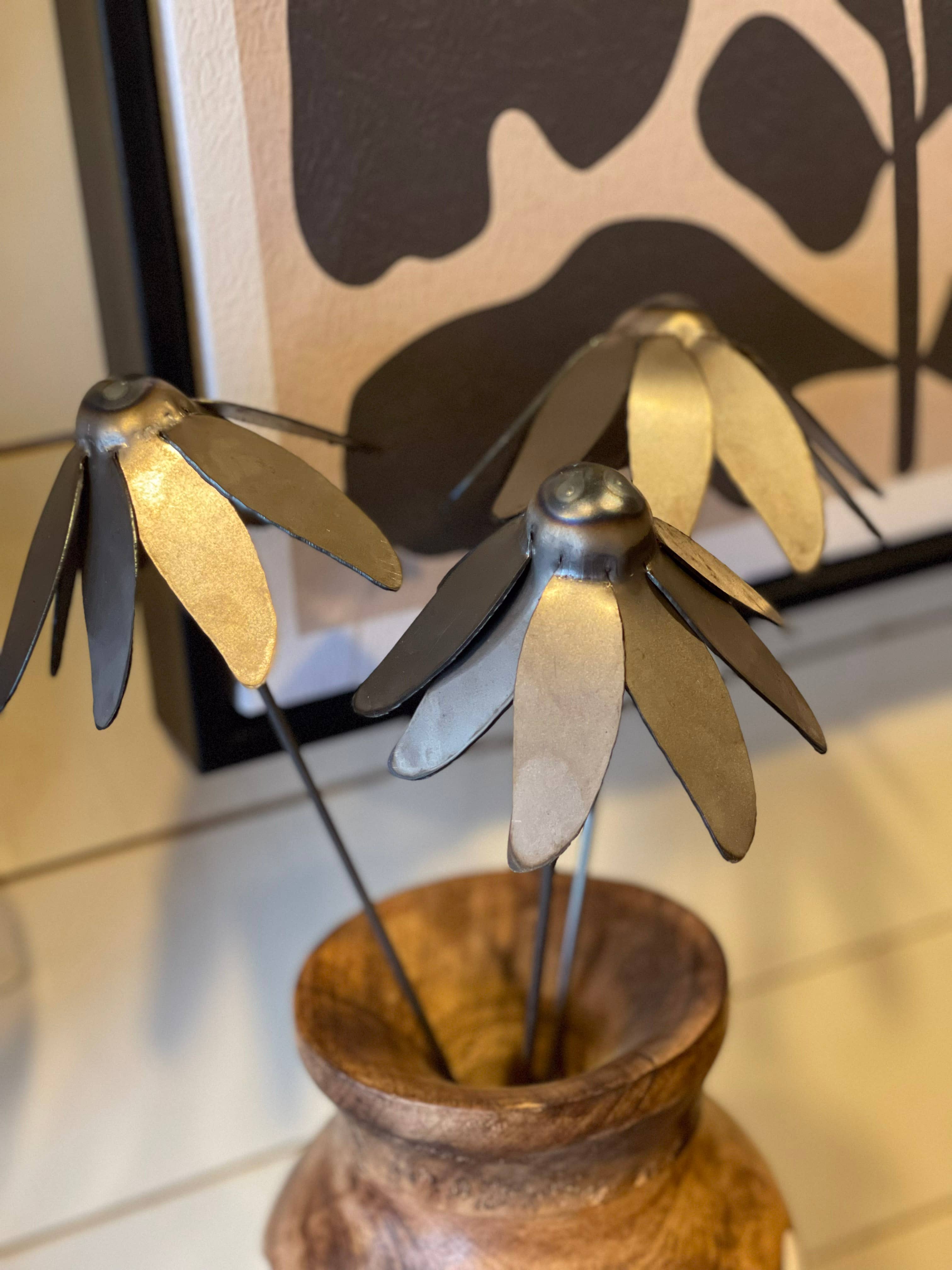 608 The Factory - Wholesale Garden/Lawn Stake - Metal Cone Daisy Flower Set of 24 Flowers 11