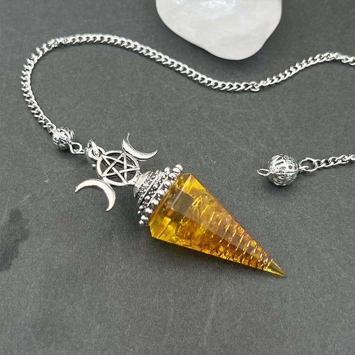 Gekleurde stenen Citrien Hexagon Cone Spirit Pendulum voor wholesale door GemMeet