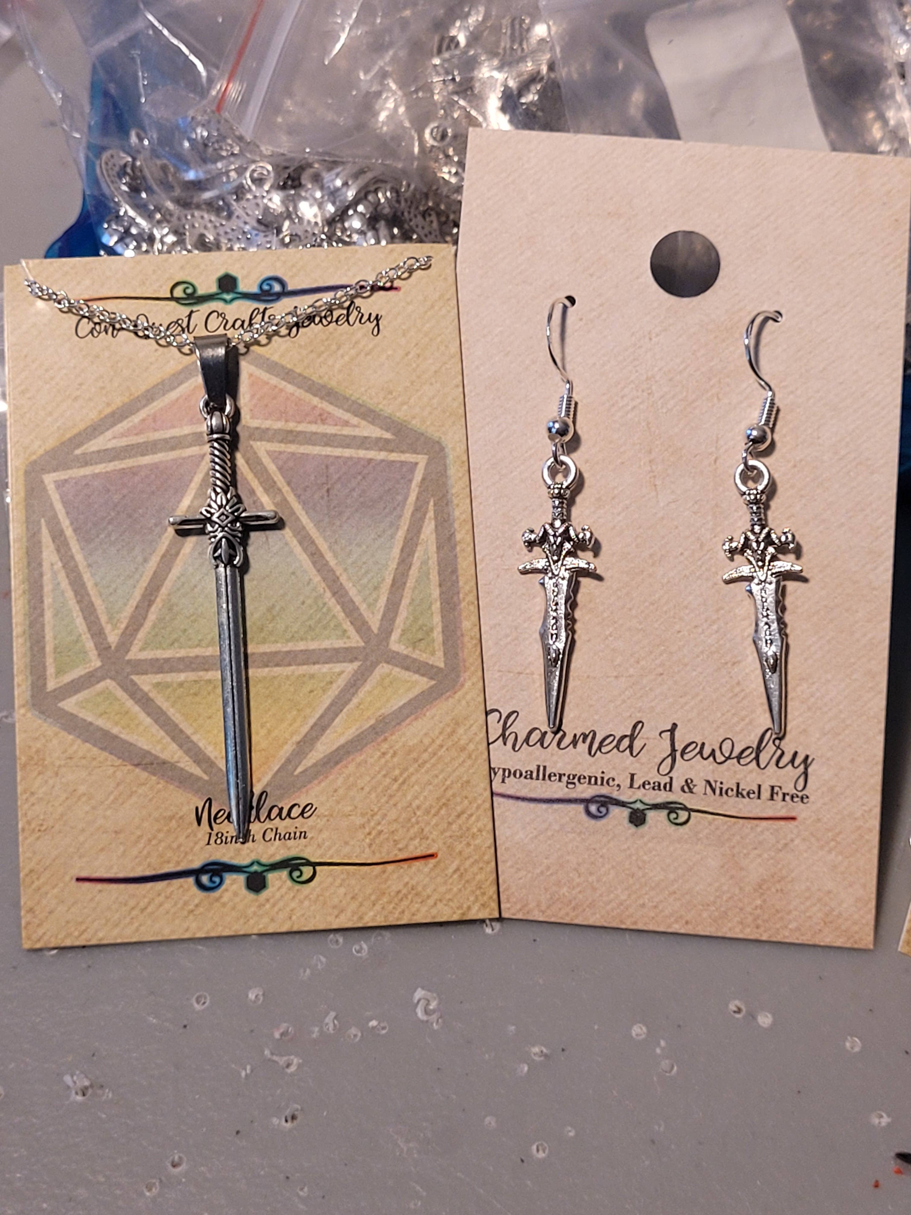 Con-Quest Crafts - Vente Boucles d'oreilles pendantes - Boucles d’oreilles et colliers à thème fantasy, gothique, RPG et gaming17