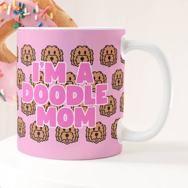 Tasse „I’m a doodle mom“ für den Großhandel von Molly's World