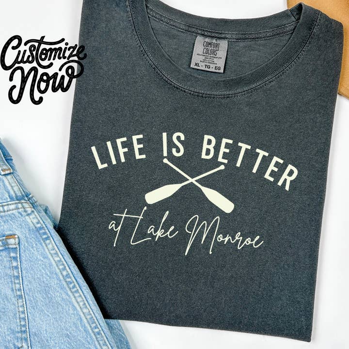 Tilpasset "Livet er bedre ved søen" Comfort Colors T-shirt for engroshandel hos 222 PARKSIDE