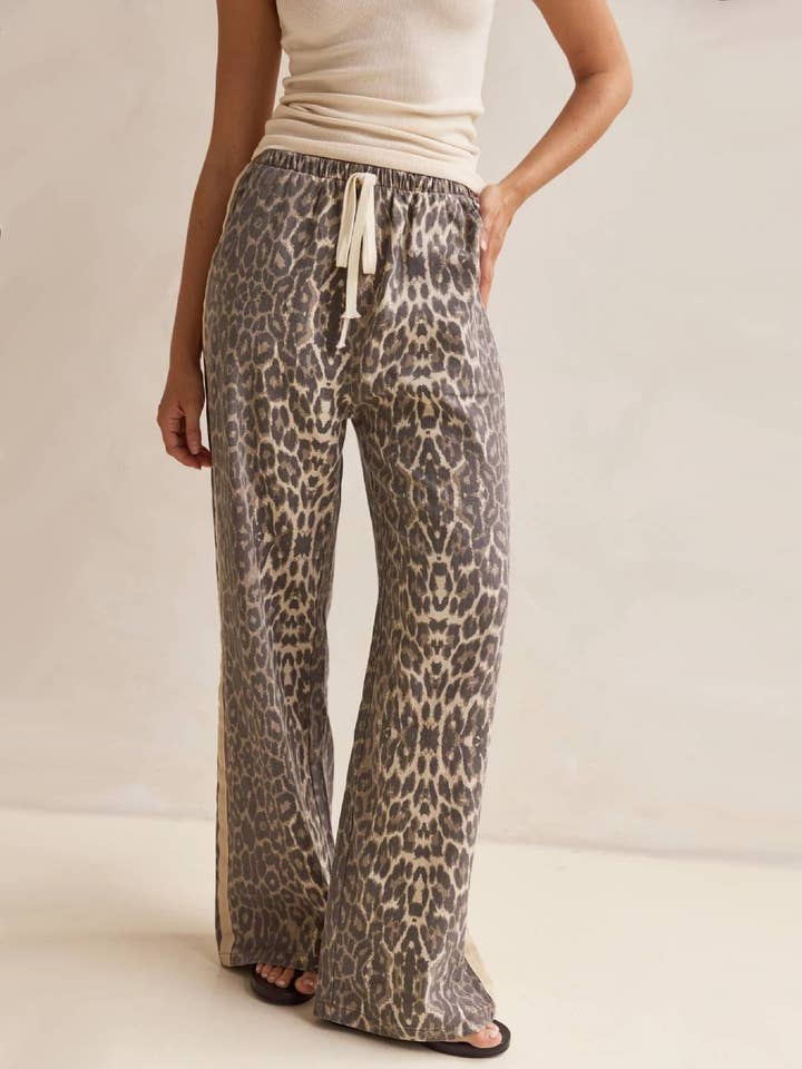 Leo Effortless &  chic Leopard print stripe bar long pants for wholesale on Faire1