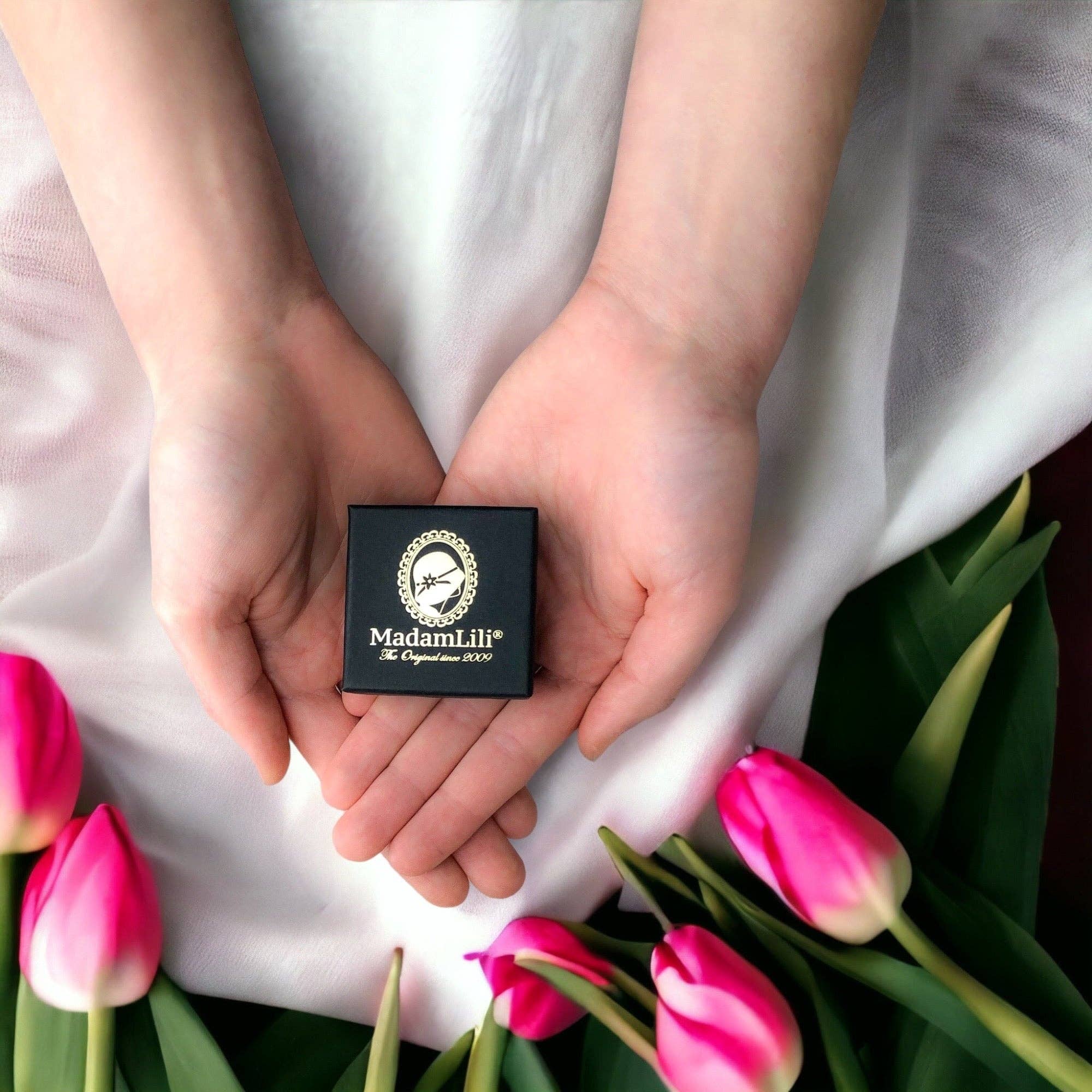 MadamLili - Vente Bracelets à breloques/pendentifs - Bracelet multi-pierres précieuses plaqué or 925 avec péridot, aigue-marine, calcédoine et pierre de lune1