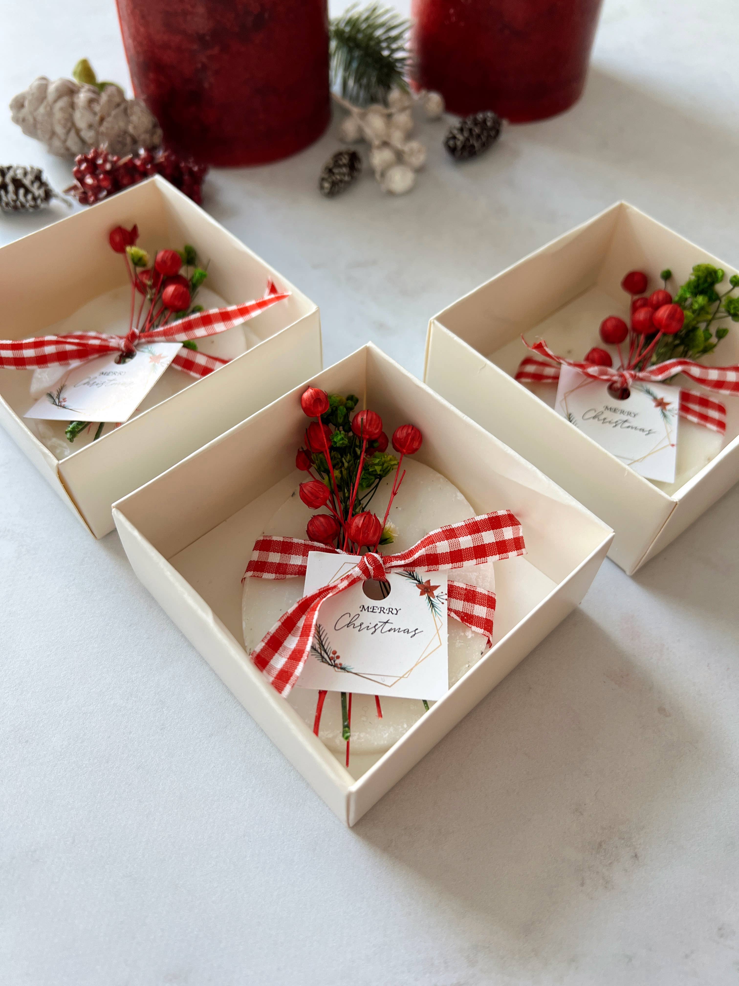How to Create Holiday Gift Baskets for Clients - Magnets USA