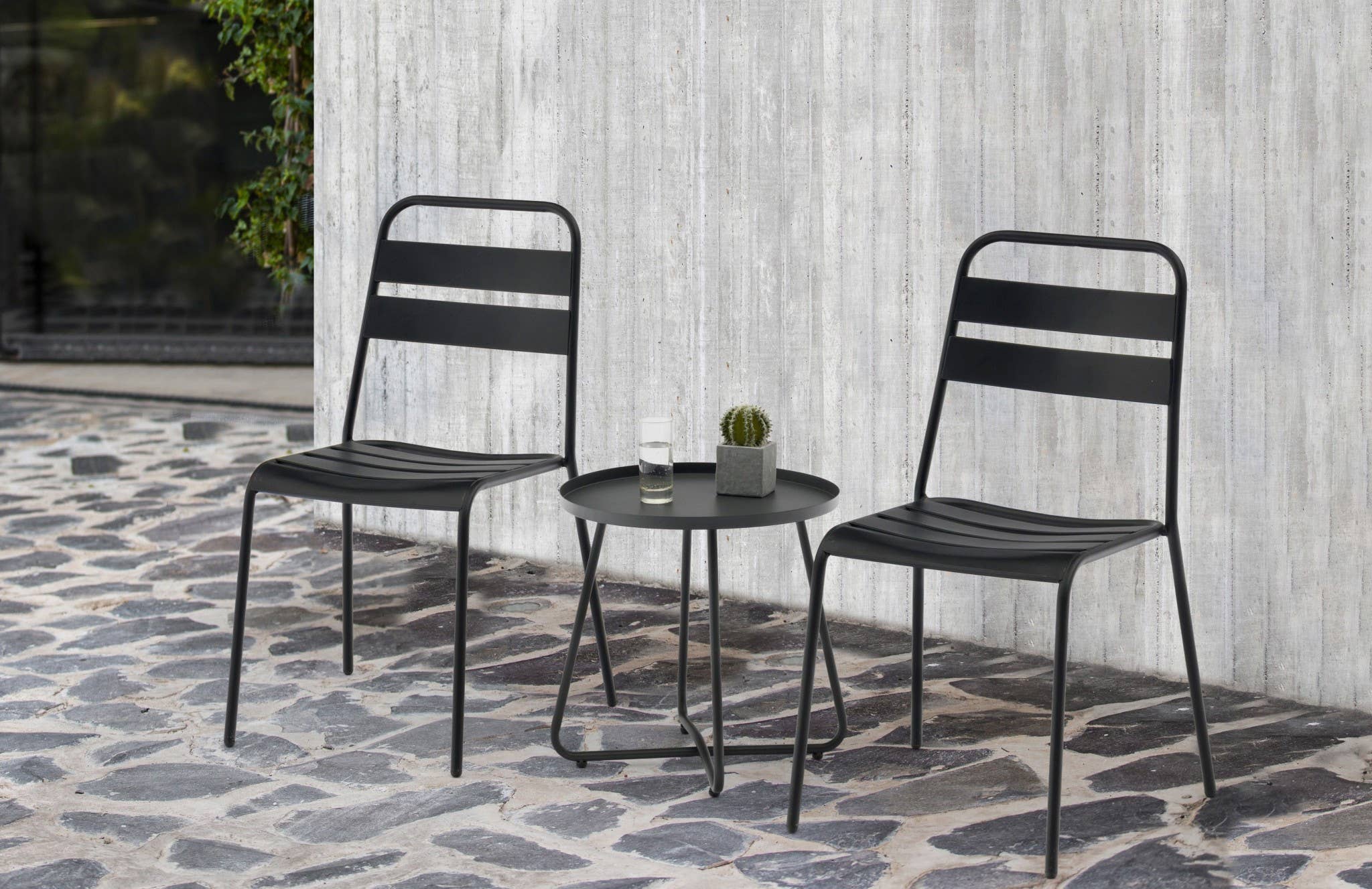 HomeRoots - Wholesale Side Table - 18" Gray Aluminum Round Indoor Outdoor Side Table3