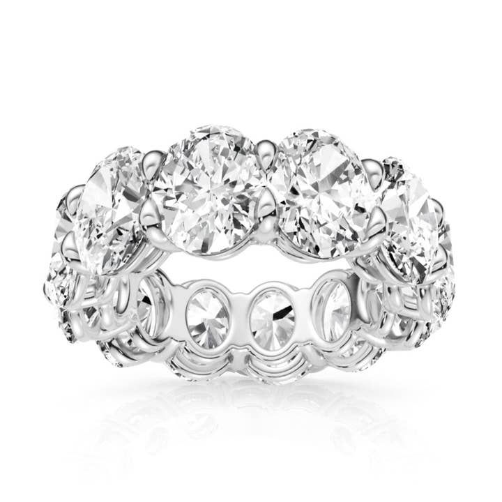 Evighedsring | Ovalskåret 10 ct LAB-diamant for engroshandel hos Meira T
