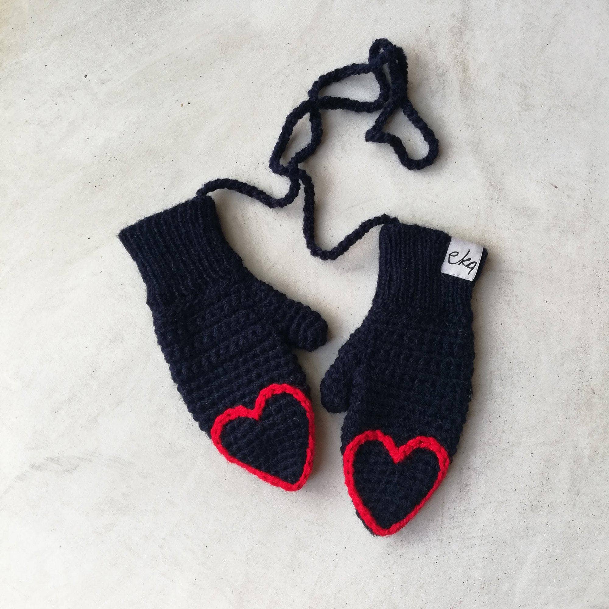 EKA – wholesale Mittens – Child – New Born Baby Heart Mittens3