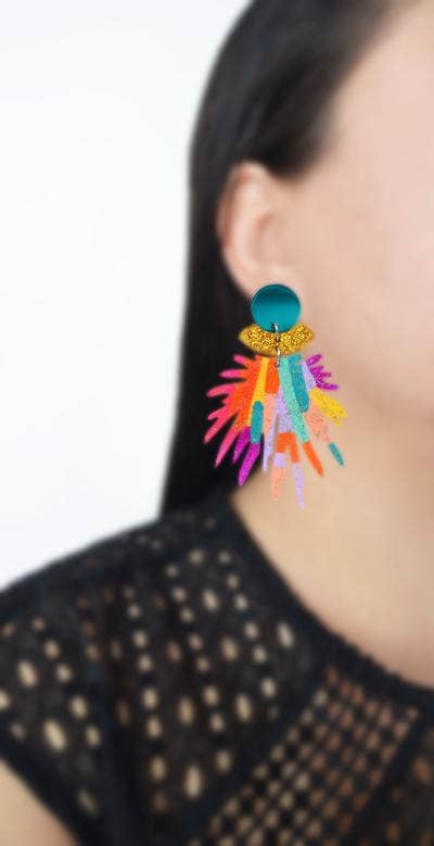 Boo and Boo Factory - Venta al por mayor Pendientes colgantes - Pendientes de resina con lentejuelas y pompones de arcoíris coloridos7