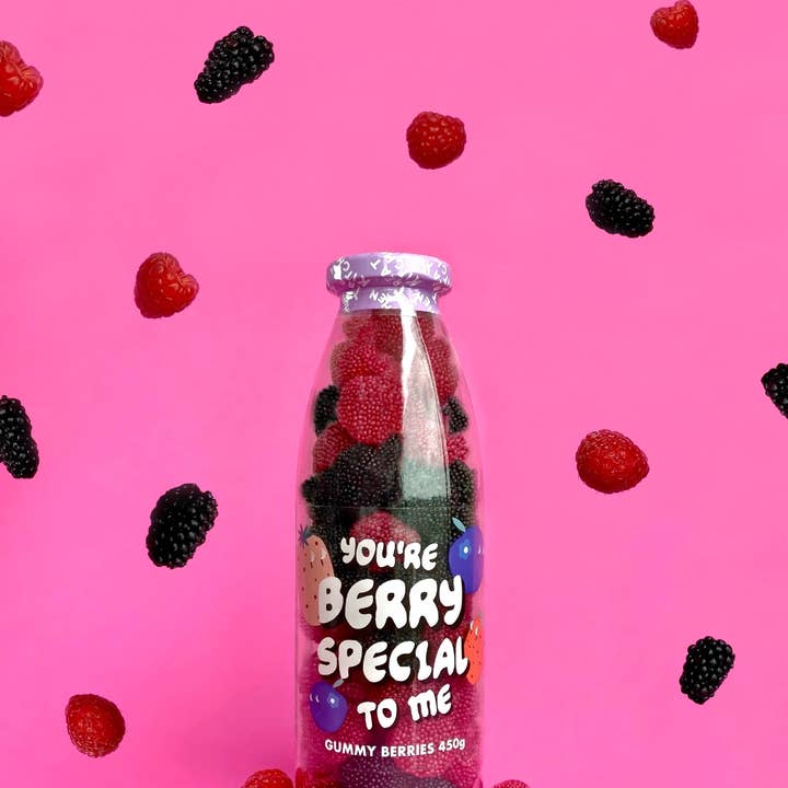 Treat Kitchen - Wholesale Gummy - „You're Berry Special” Gummy Berries Message Sweet Bottle0