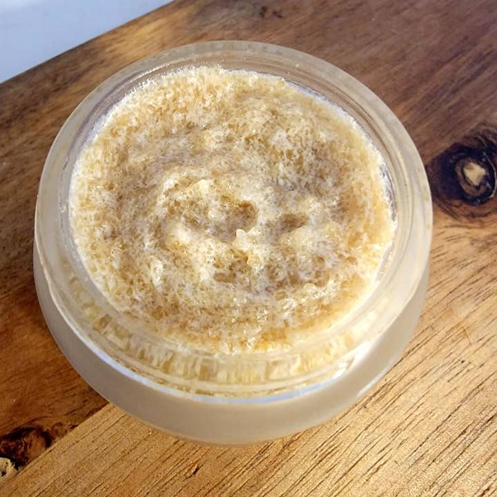 Clisses à lèvres pour la vente par Earthnotes Skincare