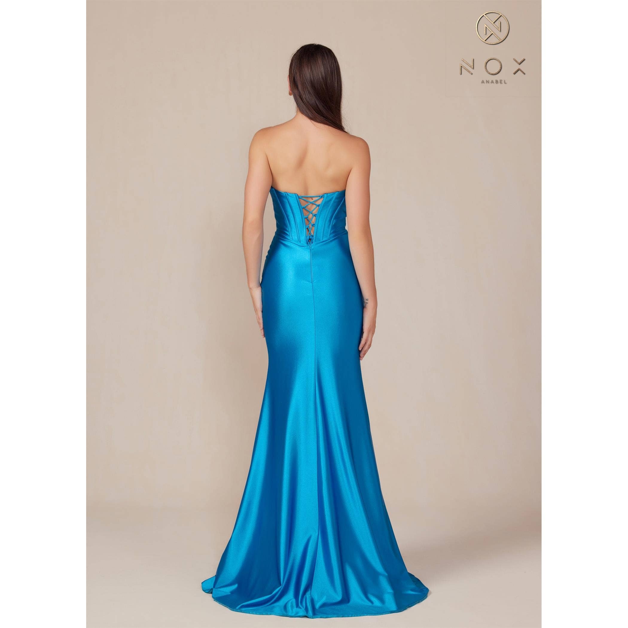 Noxanabel - Wholesale Formele jurk - Dames - Noxanabel satijnen strapless jurk met aansluitende pasvorm T150010