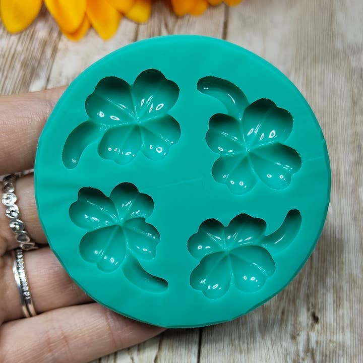 Molde de tréboles de cuatro hojas 4 piezas 3 cm en silicona para resina y yeso para venta al por mayor de Serena Creazione di Serena Stampone