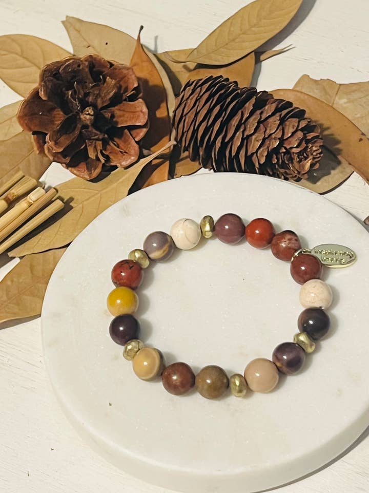 Mookaite Jasper gelaagde armband met Afrikaanse messingnuggets voor wholesale door Inspiration Beads
