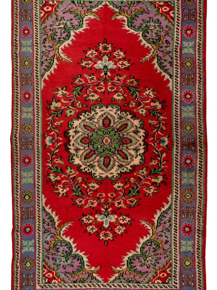 Alfombra turca hecha a mano con diseño de medallón vintage de 6 x 9,7 pies para venta al por mayor de Rug Specialist LLC.