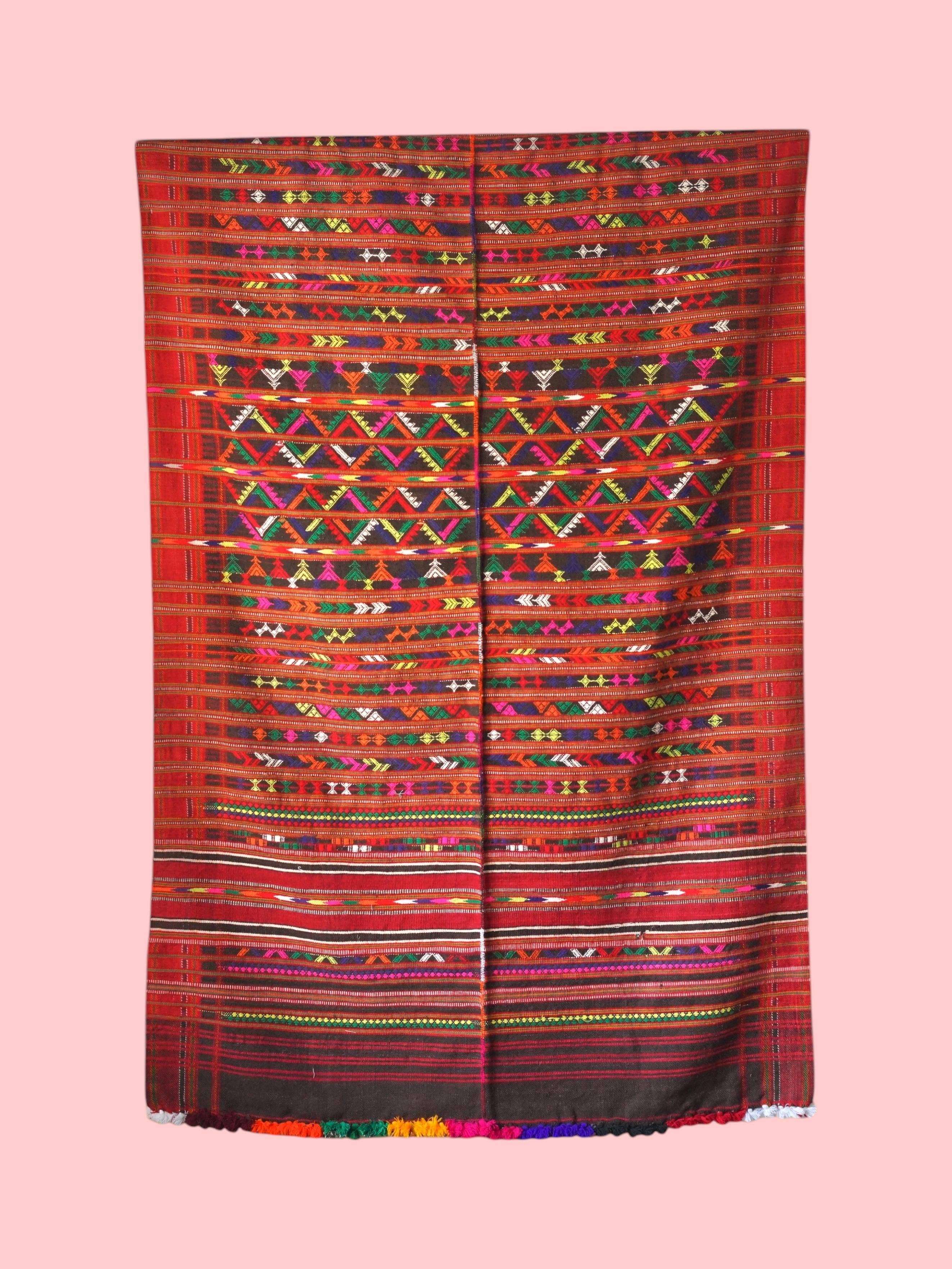 Annahmol – wholesale Tapestry/textile – Bohemian Wool Tapestry: Desert Aesthetic1