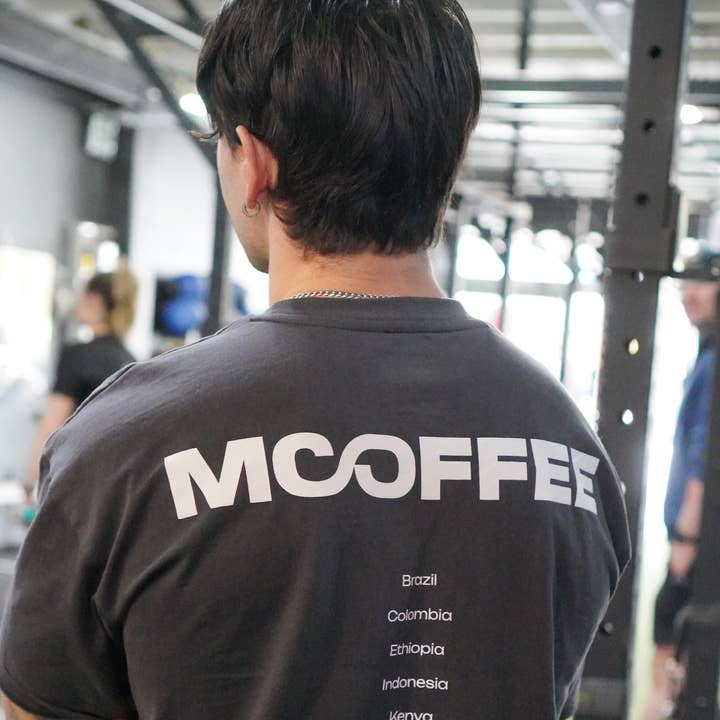 Magliette MCOFFEE per la vendita all'ingrosso da parte di Meebz Coffee Roasters