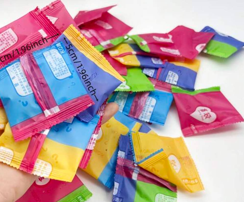 Moon River Designs - Wholesale Gag Gift/Novelty Gift - Glow in the Dark Acrylic Mix Animals Mystery Bags4