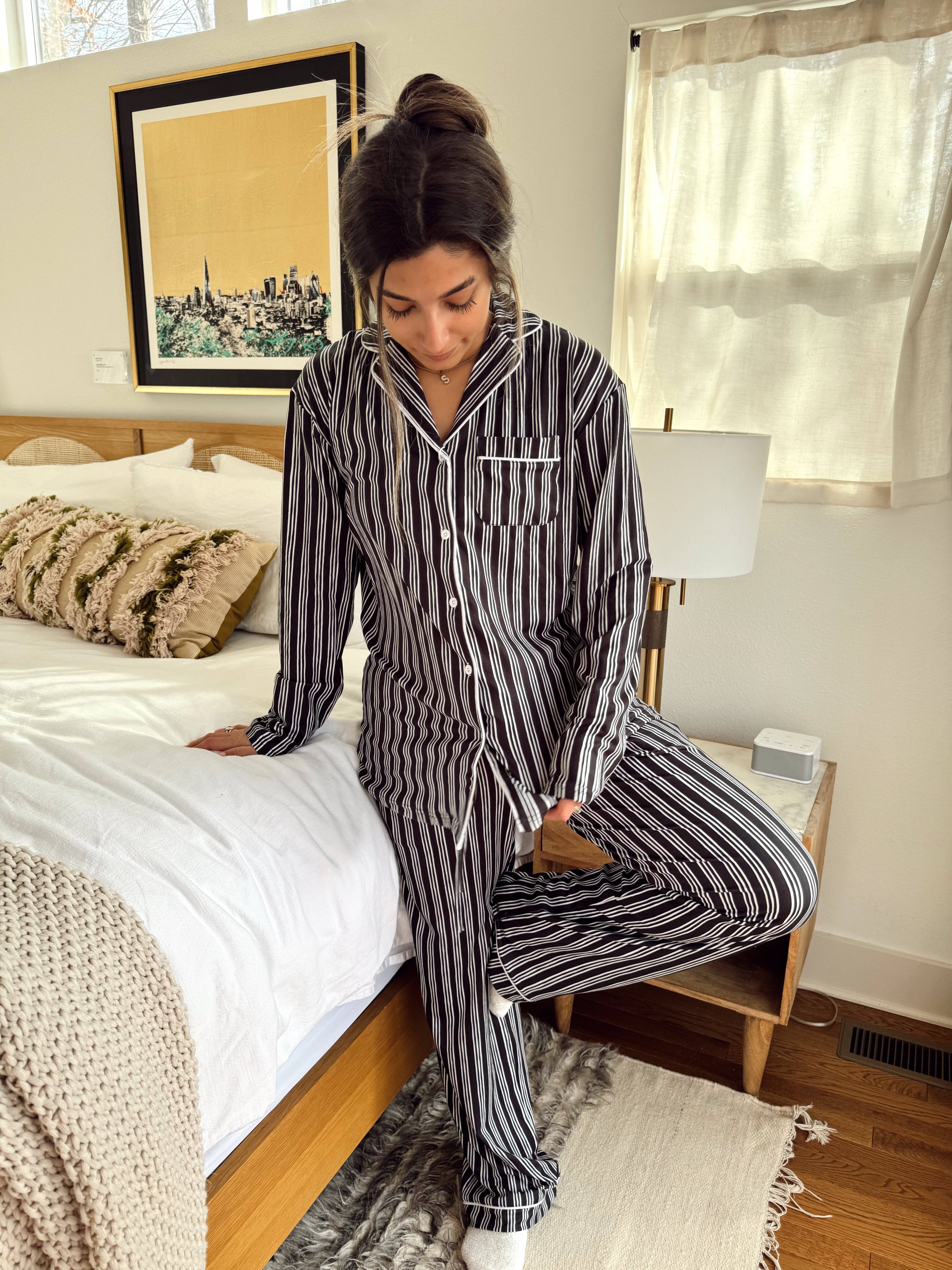 KENZKUSTOMZ - Vente Haut et bas de pyjama – femme - Ensemble de pyjama à rayures noires1
