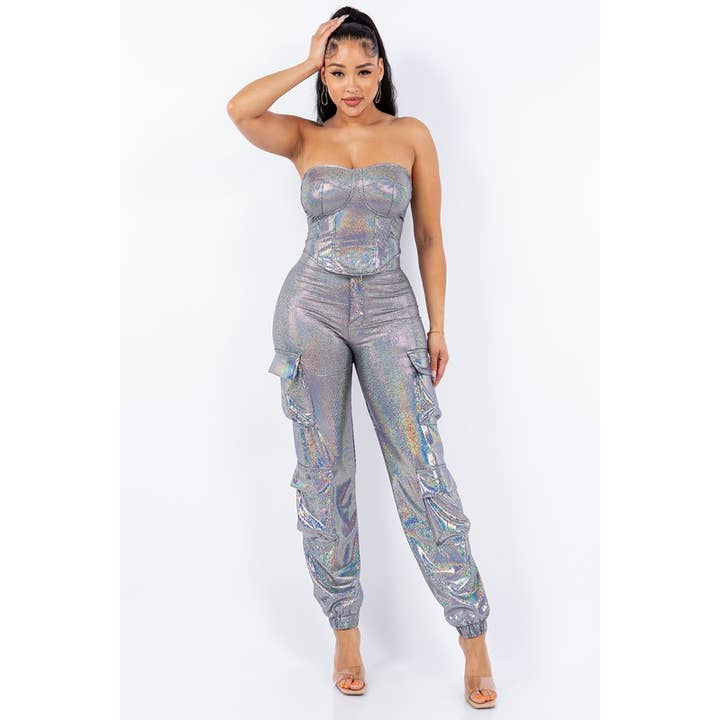 Ensemble de pantalons cargo en cuir et de hauts corset. pour la vente par SEXY STAR DESIGN INC