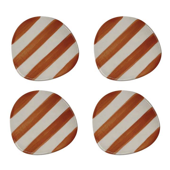 Set van 4 onregelmatig gevormde keramische onderzetters met oranje strepen, Ø 10 cm voor wholesale door Opjet Paris