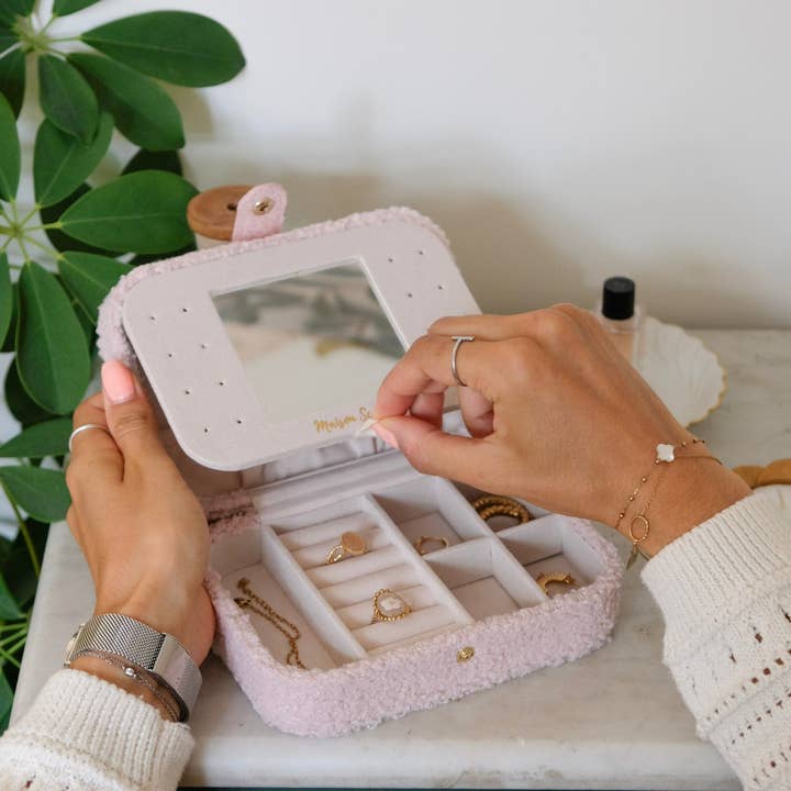 Maison Scarlett - Wholesale Jewelry Box/Organizer - Brigitte teddy travel jewelry box2