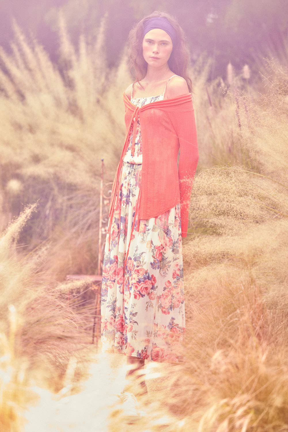 Creme Vestido Maxi Cami com Corpo de Malha Floral e Fumê para venda a revendedores na Faire2