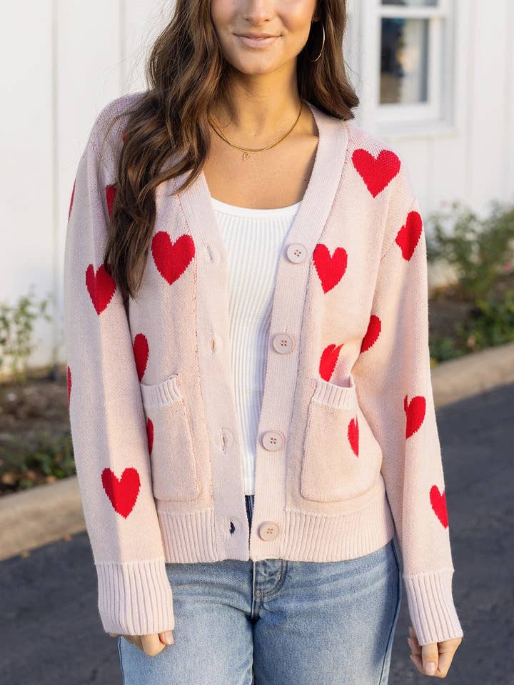 Cardigan Cœur Tricoté en Crème pour la vente par Grace and Lace