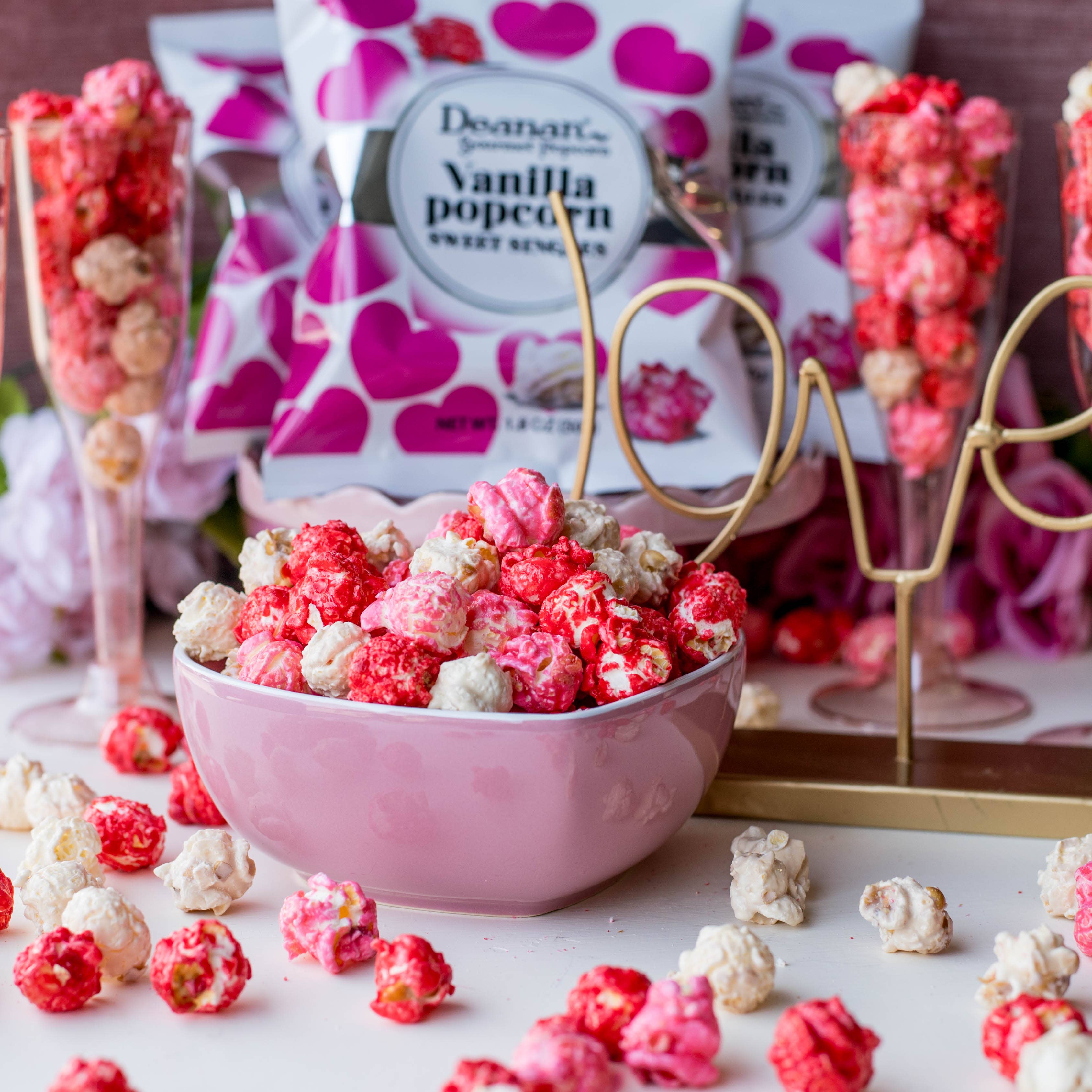 Deanan Gourmet Popcorn - Wholesale Popcorn - Vanilla Holiday - 100 Count Heart Bags - 1.5 Cup Bags8