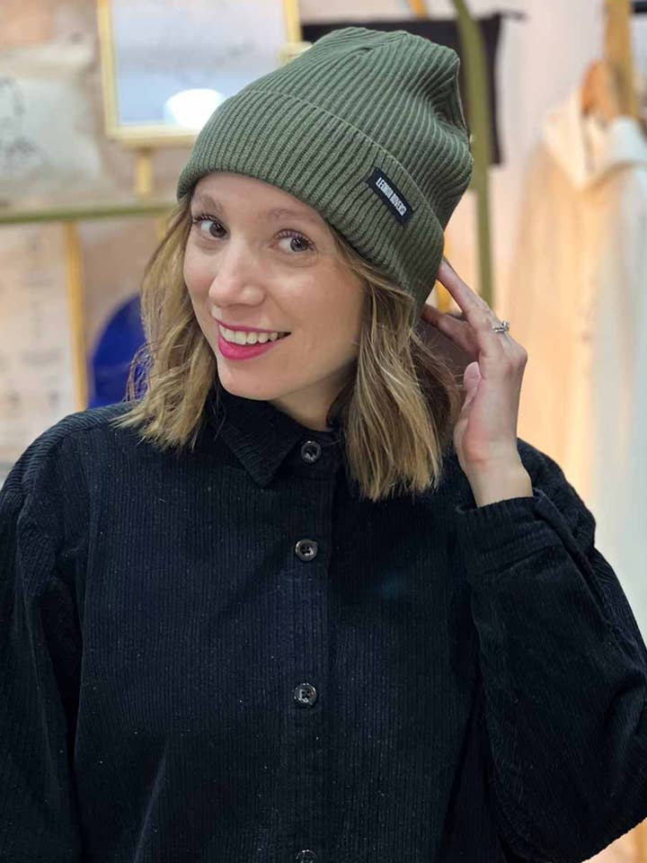 CAPPELLO KHAKI, cotone biologico per la vendita all'ingrosso da parte di Leonor Roversi