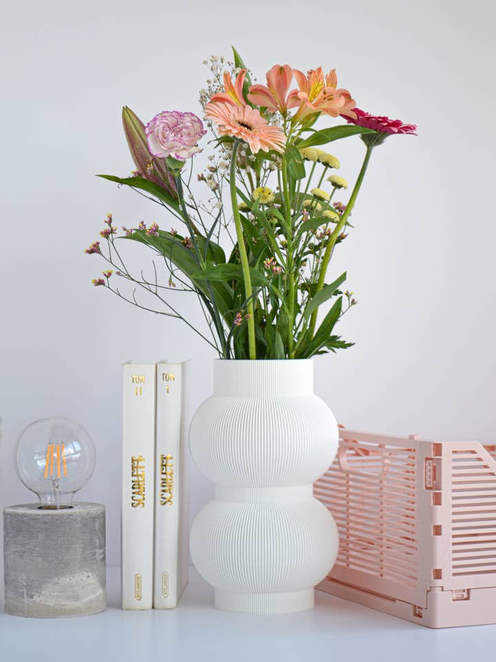 Bulba for FRESH flowers - 3D printed vase for wholesale by Grof Amsterdam