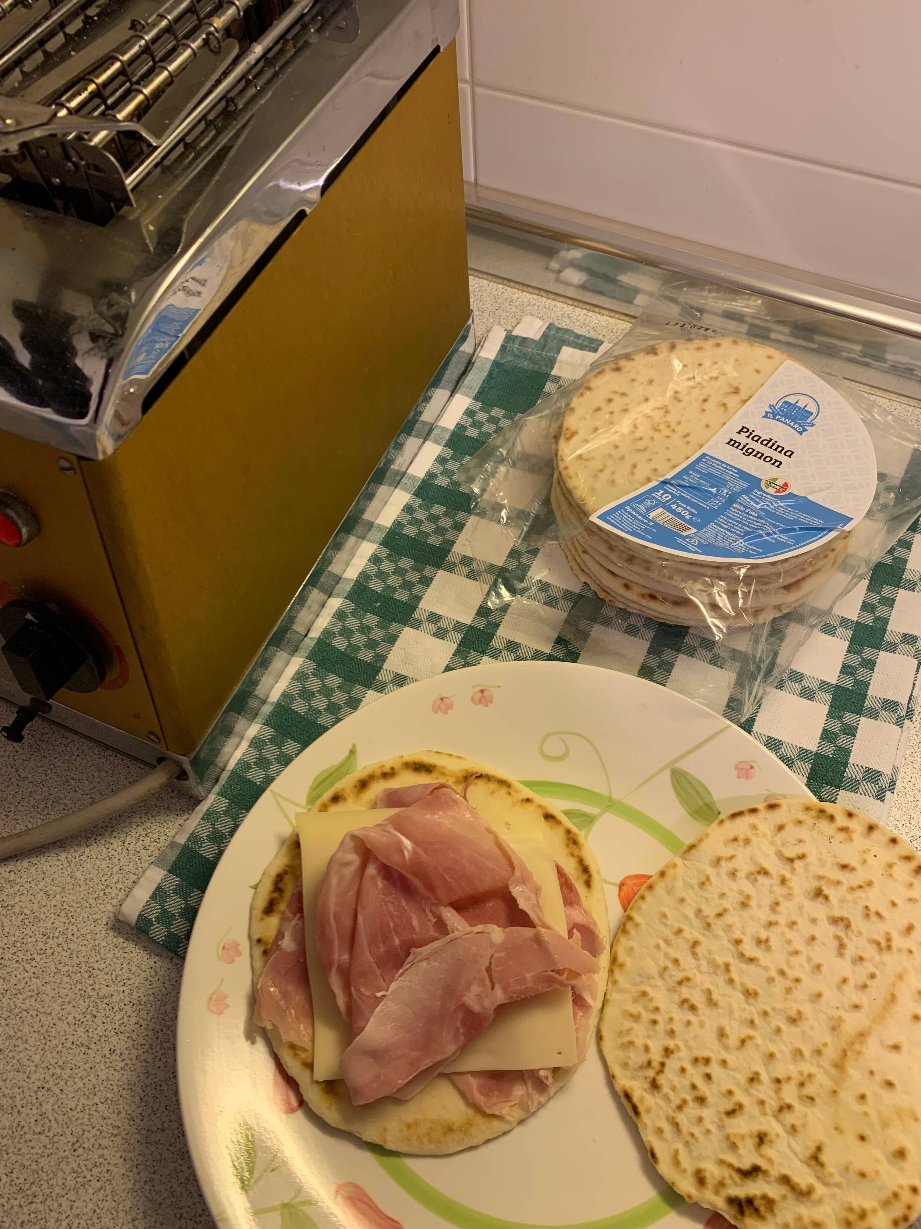 REMOVED BRAND - Wholesale Crackers - Piadina Mignon - Flat Bread For Snacks And Appetizers.1