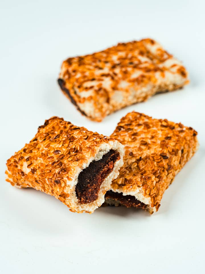 Date Fingers (Makrouta) for wholesale by palm bites