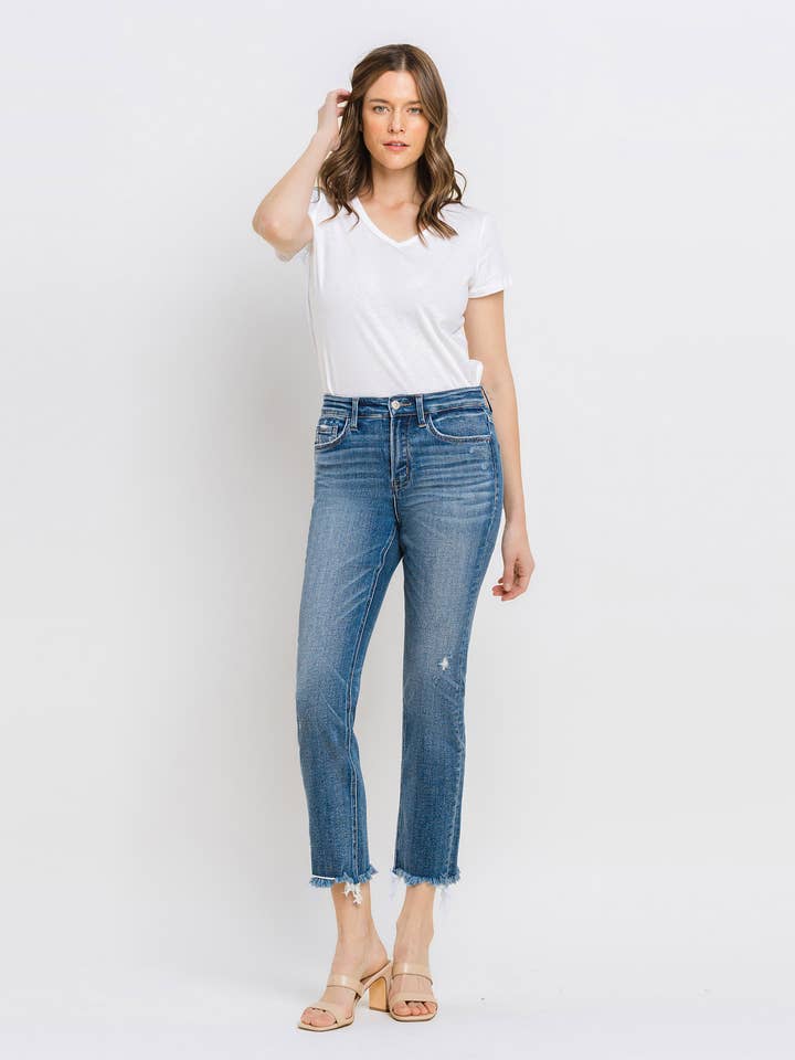 CROP-SLANKE RECHTE JEANS MET HOGE TAILLE EN ONGELIJKE ZOOM T6299 voor wholesale door VERVET by FLYING MONKEY