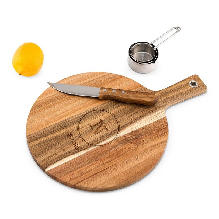Weddingstar Inc. - Wholesale Cutting Board - Round Cutting & Serving Board With Handle - Circle Monogram2