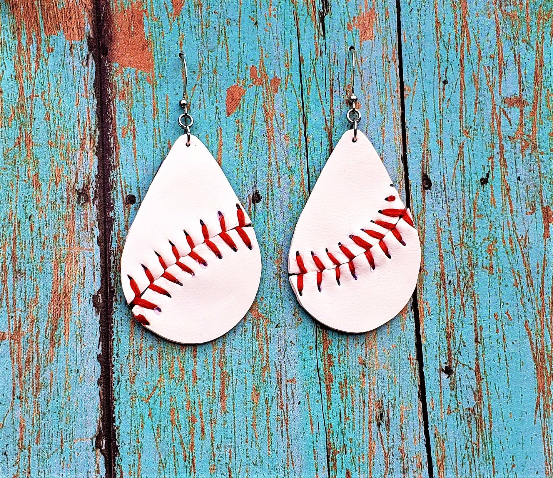 Home Run Accessories - Venta al por mayor Pendientes colgantes - Pendientes de béisbol en forma de lágrima, pendientes de sóftbol en forma de lágrima1