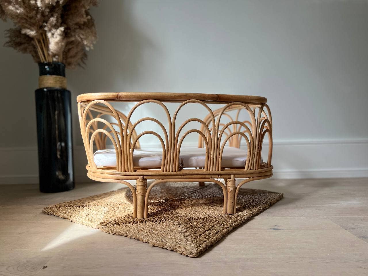 Flair Interiors - Wholesale Bed voor huisdieren- Kat/hond - Handgemaakte rotan huisdierbedden voor honden en katten.0