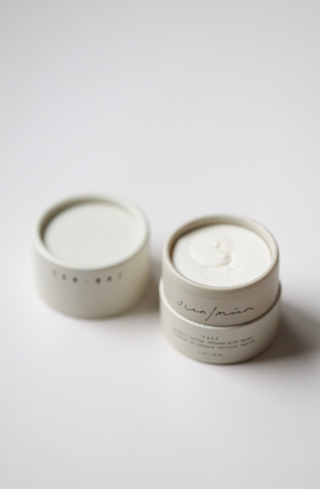 Among the Flowers - Venta al por mayor Crema hidratante facial - Crema Facial de Sebo0