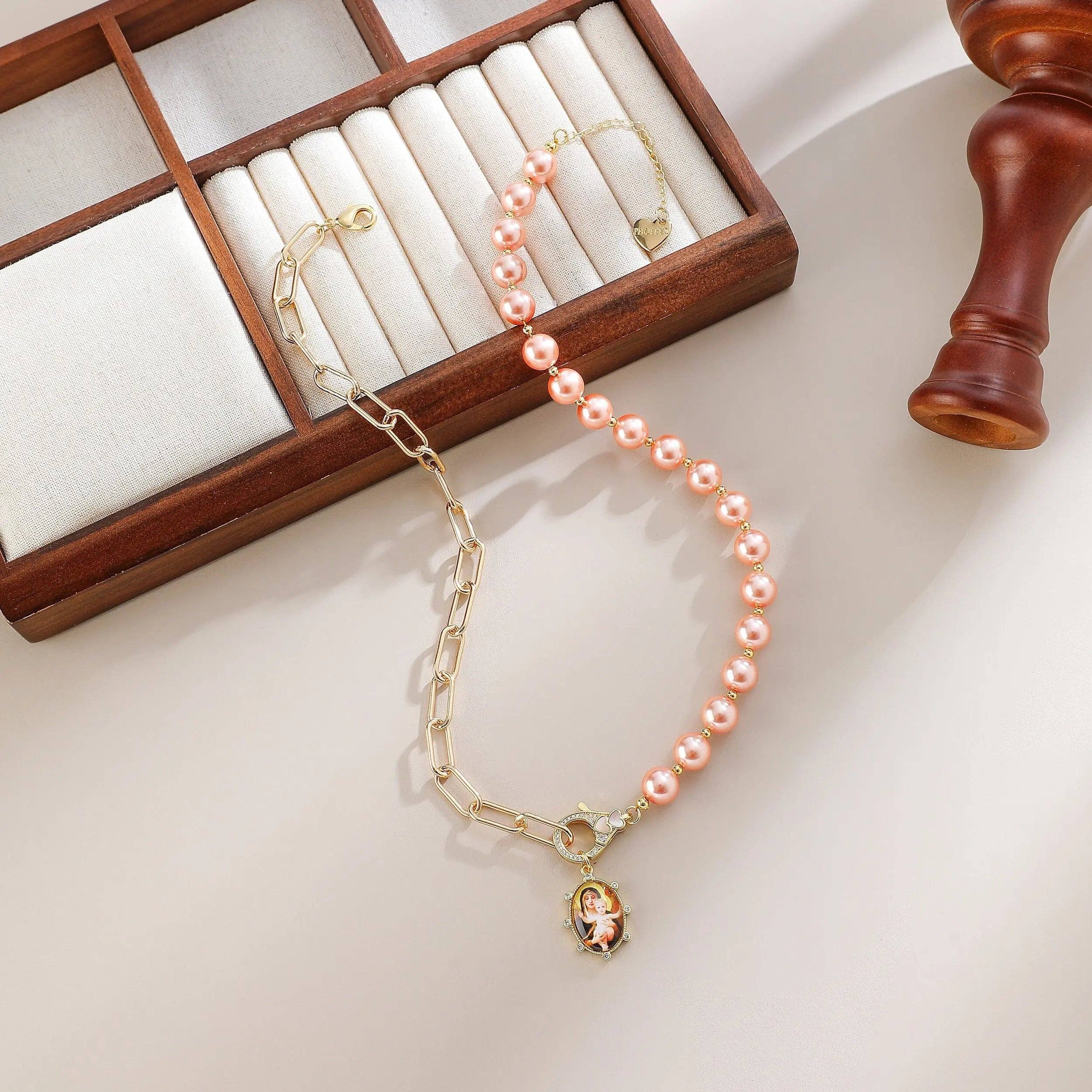 PHOEBE´S – wholesale Pendant/charm necklace – Collar de la Madre María | Medalla Milagrosa | Joyería Personalizada0