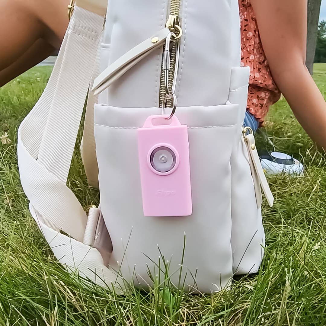 Flipo Group, Ltd. – Alarme/equipamento de segurança por atacado – Micro Guard™ Plus Alarme Pessoal Recarrregável com 12 Unidades em Display6