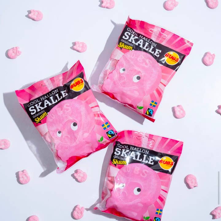 Sweet As Fudge Candy Shoppe - Wholesale Gummy - Swedish Candy Bubs Cool Rapsberry Foam Skulls 12 Pack Case1