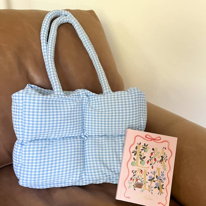 Tote en toile à carreaux pour la vente par The Bookish Goods