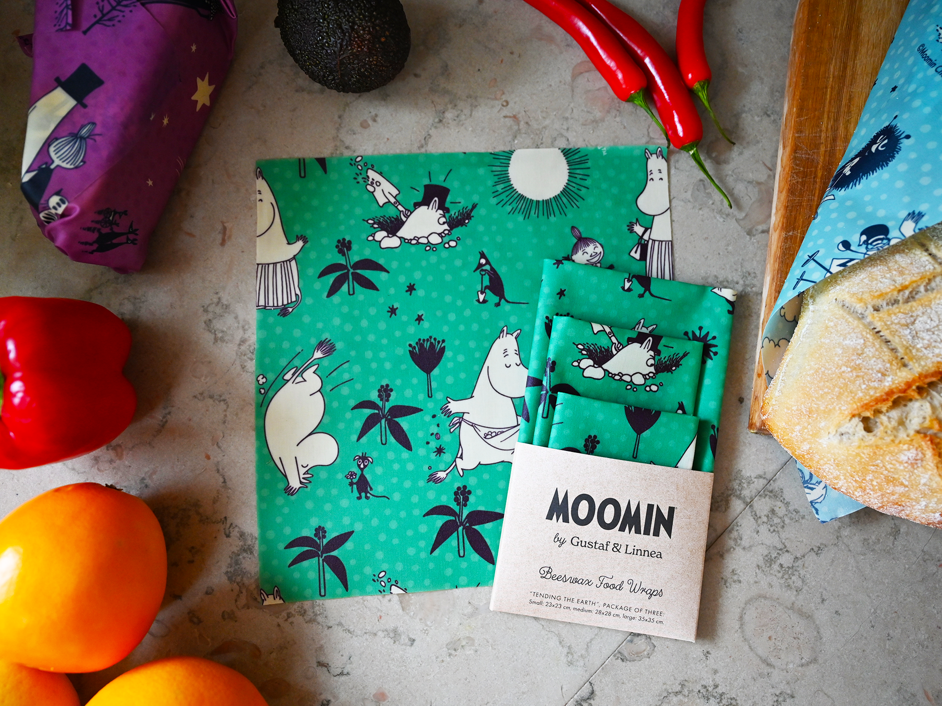 Gustaf och Linnea - Wholesale Zakje/kleedje voor voedsel - Moomin by G&L - Bijenwasdoek "Tending the earth" Drie-pack1