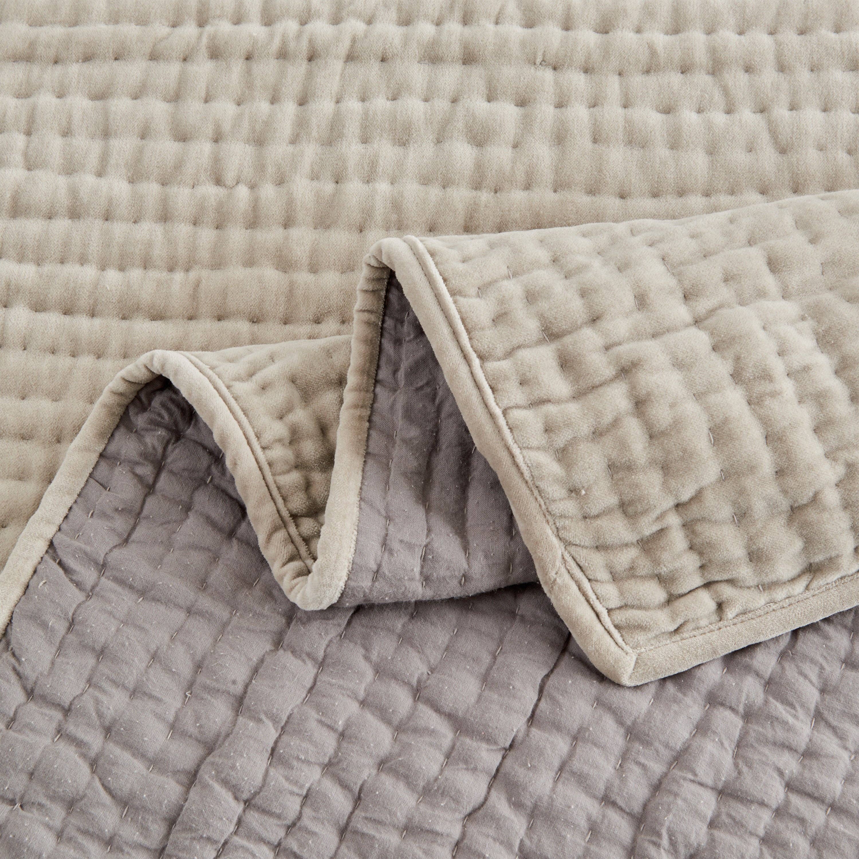 Mélange Home - Wholesale Quilt - Tamara Velvet Quilt Set43