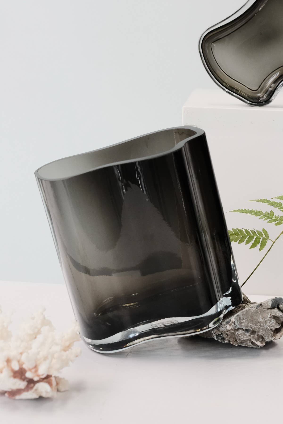 Element Accessories EU – Großhandel Vasen – Moderner Designer-Vase im CORAL-Stil nach Aalto, Modell COR20GR4