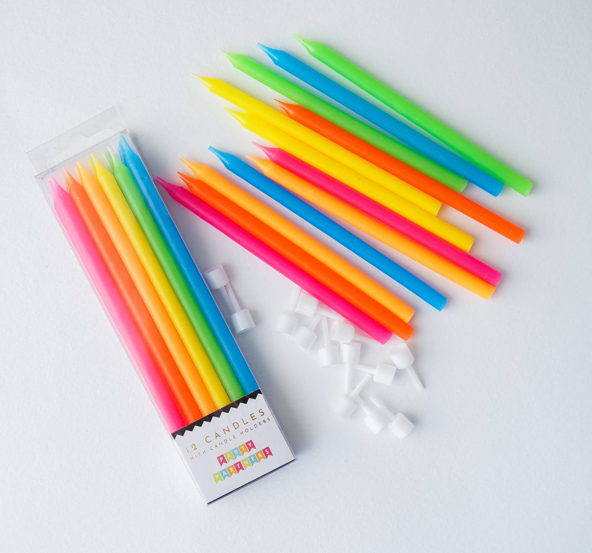 Party Partners - Vente Bougies pour gâteau - Ensemble de 12 bougies en dégradé arc-en-ciel fluo2