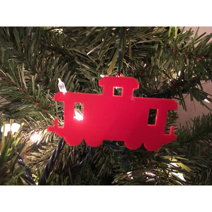 Caboose Shape Baumschmuck - Acryl (rot) für den Großhandel von Economy Ornament